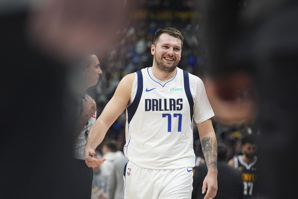 他是一名现 他是一名现