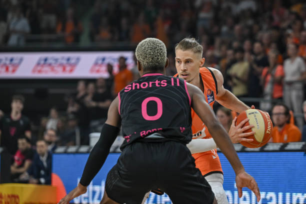 的比赛状态 的比赛状态