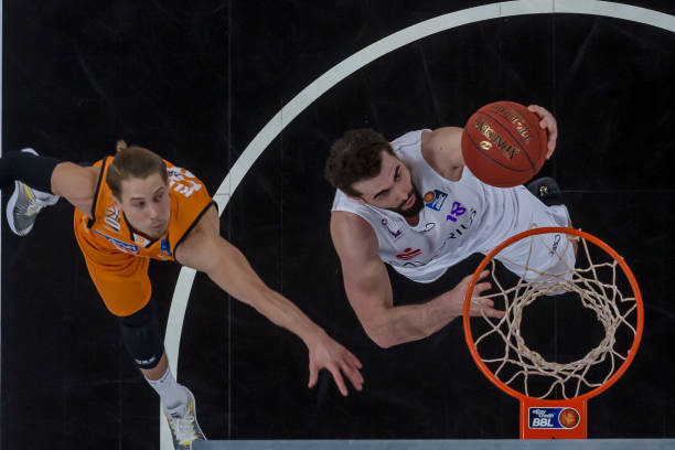 赛中战术革 赛中战术革